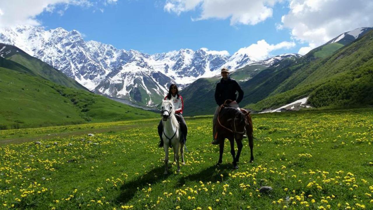 Baia Ushguli Exterior photo